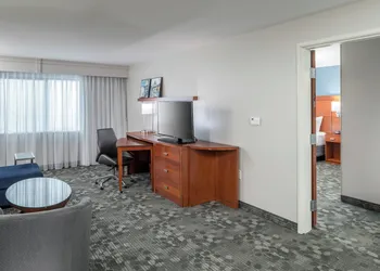 Courtyard by Marriott Austin Parmer/Tech Ridge hotel thumbnail 8