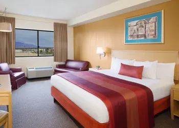 Arizona Charlie's Decatur hotel thumbnail 5