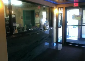 Quality Inn hotel thumbnail 2