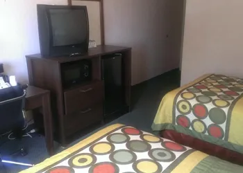Quality Inn hotel thumbnail 8