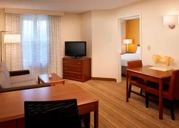 Sonesta ES Suites Chicago Waukegan Gurnee hotel thumbnail 4