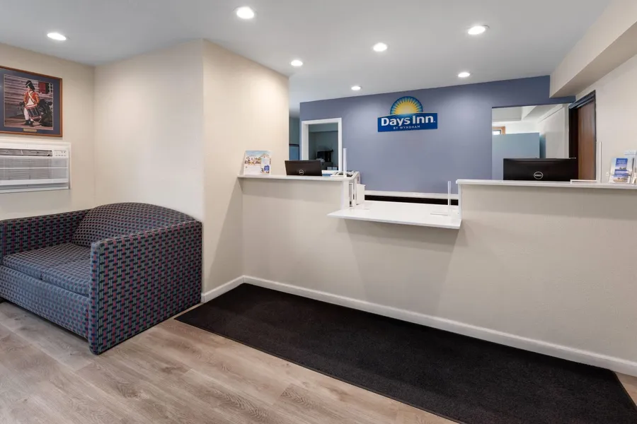 Days Inn by Wyndham Mackinaw City/Bridgeview Area hotel detail image 2