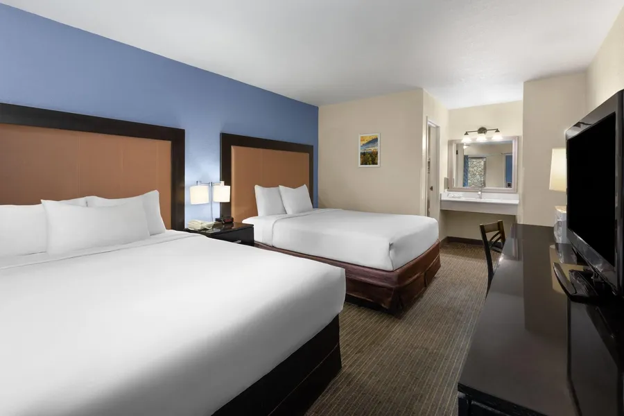 Days Inn by Wyndham Mackinaw City/Bridgeview Area hotel detail image 6