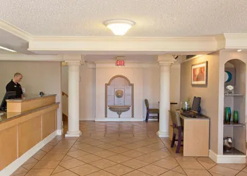 La Quinta Inn by Wyndham Costa Mesa / Newport Beach hotel thumbnail 3