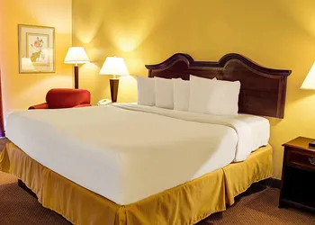 Quality Inn Richmond North hotel thumbnail 5