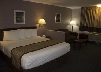 Days Inn by Wyndham Indio hotel thumbnail 6