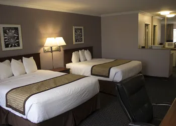 Days Inn by Wyndham Indio hotel thumbnail 7