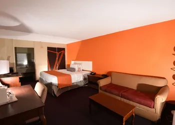 Howard Johnson Hotel & Conference Center by Wyndham Salem hotel thumbnail 6