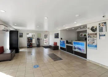 Motel 6 Bryan, TX - University Area hotel thumbnail 2