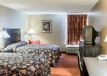 Econo Lodge Burlington I-40 hotel thumbnail 3