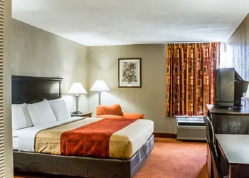 Econo Lodge Burlington I-40 hotel thumbnail 6