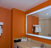 Holiday Inn Express & Suites Atlanta NE - Duluth by IHG hotel detail image 3