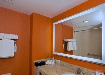 Holiday Inn Express & Suites Atlanta NE - Duluth by IHG hotel thumbnail 3