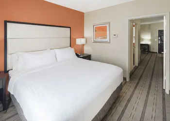 Holiday Inn Express & Suites Atlanta NE - Duluth by IHG hotel thumbnail 4