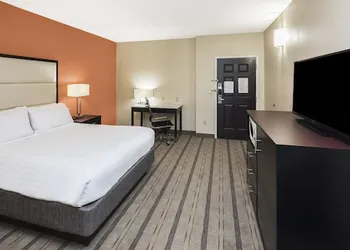 Holiday Inn Express & Suites Atlanta NE - Duluth by IHG hotel thumbnail 5