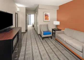 Holiday Inn Express & Suites Atlanta NE - Duluth by IHG hotel thumbnail 8