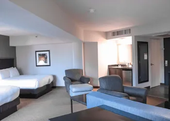DoubleTree by Hilton Phoenix Mesa hotel thumbnail 8
