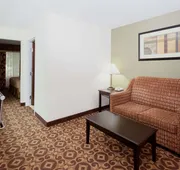 Super 8 by Wyndham Decatur/Dntn/Atlanta Area hotel detail image 3