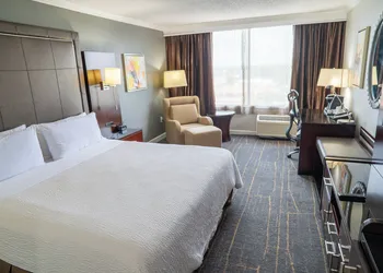 Holiday Inn Orlando East - UCF Area by IHG hotel thumbnail 4