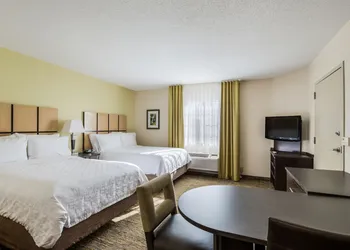 Candlewood Suites Virginia Beach Town Center by IHG hotel thumbnail 5