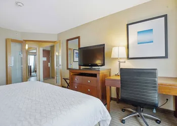 Sandman Hotel & Suites London Downtown hotel thumbnail 6