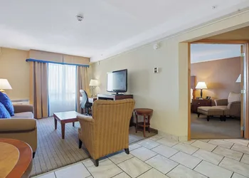 Sandman Hotel & Suites London Downtown hotel thumbnail 7