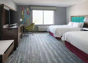 Hampton Inn & Suites Grafton hotel thumbnail 5