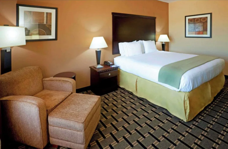 Comfort Inn & Suites Dallas Medical - Market Center hotel detail image 6