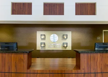 Comfort Inn & Suites Fort Myers Airport hotel thumbnail 2