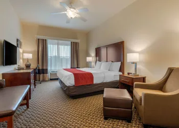Comfort Inn & Suites Fort Myers Airport hotel thumbnail 6