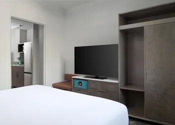 Hilton Boca Raton Suites hotel thumbnail 8