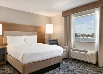 Candlewood Suites San Antonio Downtown by IHG hotel thumbnail 3