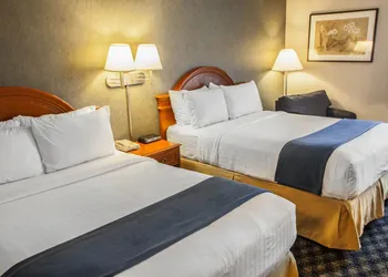 Quality Inn and Suites St Charles - West Chicago hotel thumbnail 7