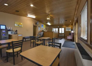 Days Inn by Wyndham West Allis/Milwaukee hotel thumbnail 4
