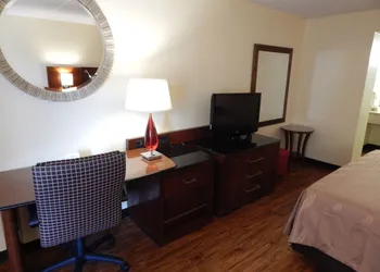 Econo Lodge Naval Station Norfolk hotel thumbnail 8