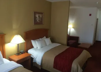 Comfort Inn & Suites Chesapeake - Portsmouth hotel thumbnail 4