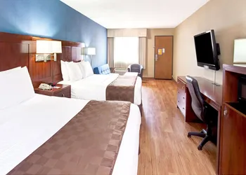 Travelodge by Wyndham Culver City hotel thumbnail 8