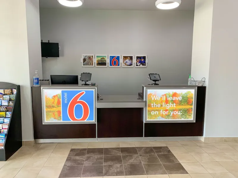 Motel 6 Lexington, KY - Airport hotel detail image 2