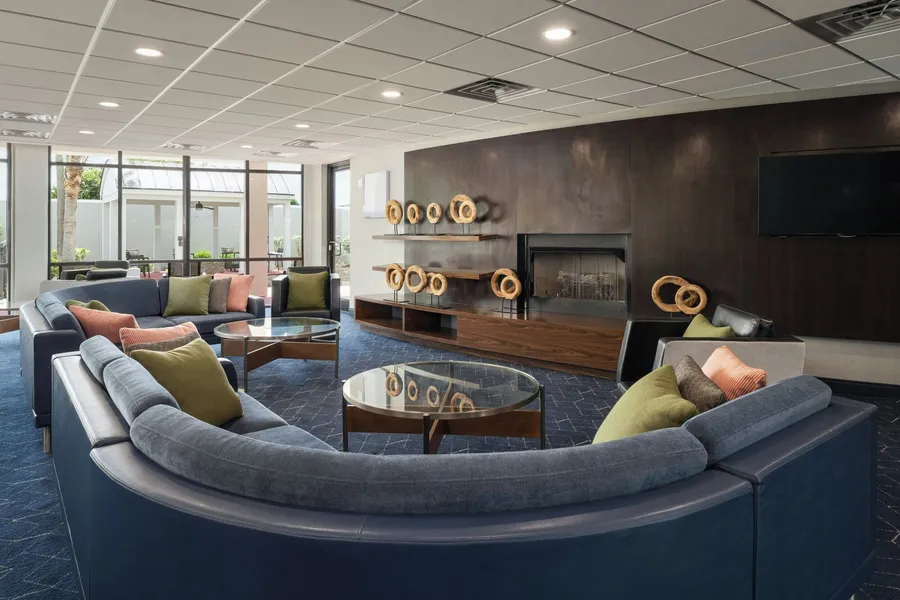 Courtyard by Marriott Brunswick hotel detail image 2
