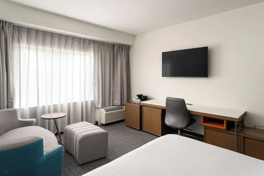 Courtyard by Marriott Brunswick hotel detail image 6