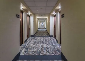 Hampton Inn Somerset hotel thumbnail 3