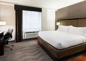 Holiday Inn NYC - Lower East Side by IHG hotel thumbnail 7