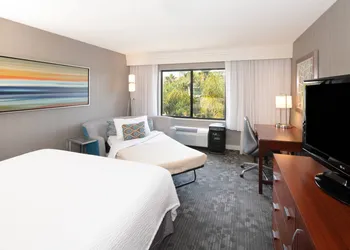 Courtyard by Marriott Oakland Airport hotel thumbnail 8