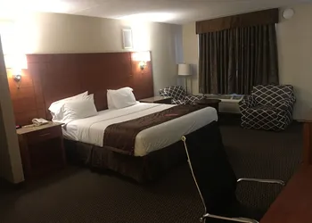 Ramada by Wyndham Rockville Centre hotel thumbnail 7