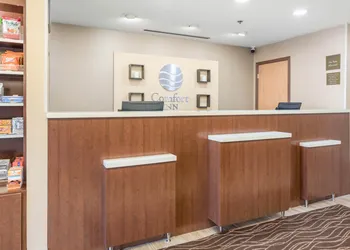 Comfort Inn Grove City - Columbus South hotel thumbnail 2