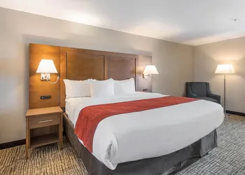 Comfort Inn Grove City - Columbus South hotel thumbnail 7