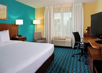 Fairfield Inn & Suites Lake Buena Vista in Marriott Village hotel thumbnail 6