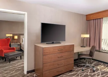 DoubleTree by Hilton Hotel San Bernardino hotel thumbnail 7