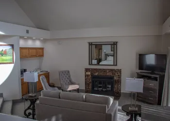 Lone Tree Golf Club And Hotel hotel thumbnail 3