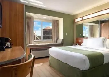 Microtel Inn & Suites by Wyndham Saraland/North Mobile hotel thumbnail 7